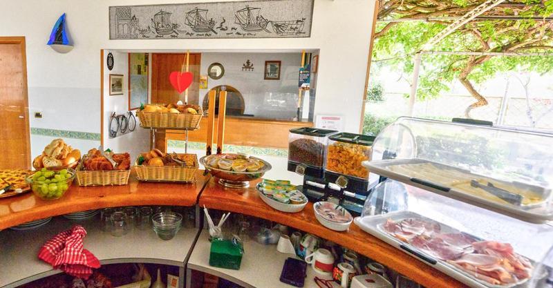 Hotel Vela Velo Club Вьесте Экстерьер фото